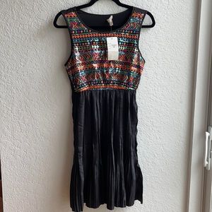 Macy's Dress (Never Worn!) Size: M